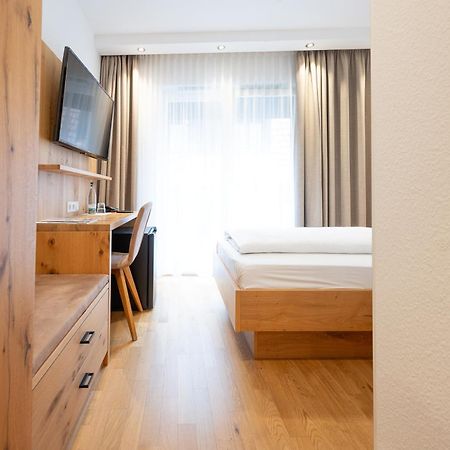 Hotel & Gasthaus Loewen فالدكريش المظهر الخارجي الصورة