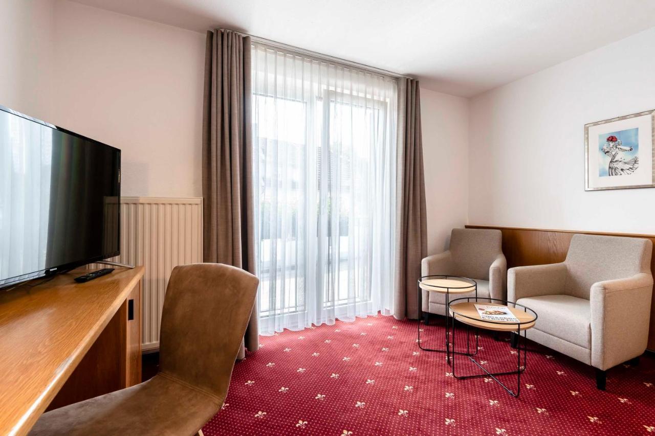 Hotel & Gasthaus Loewen فالدكريش المظهر الخارجي الصورة