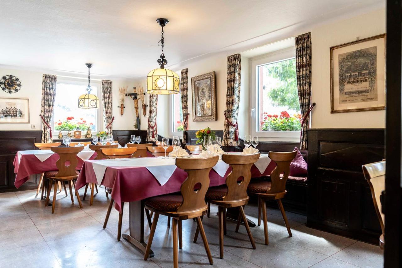 Hotel & Gasthaus Loewen فالدكريش المظهر الخارجي الصورة