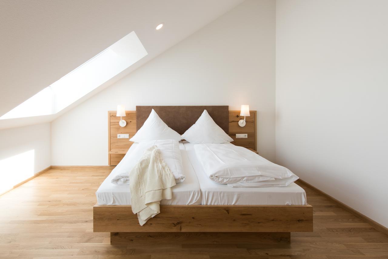 Hotel & Gasthaus Loewen فالدكريش الغرفة الصورة